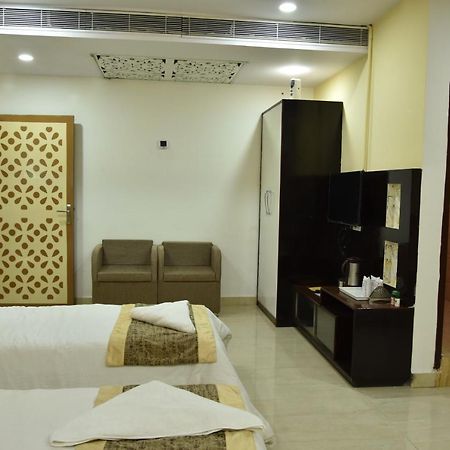 Hotel Sarweshwary Varanasi Ngoại thất bức ảnh