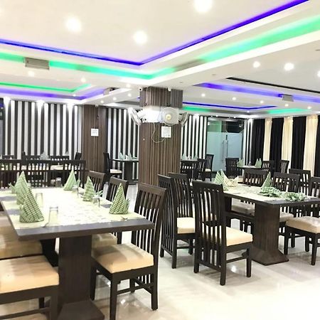Hotel Sarweshwary Varanasi Ngoại thất bức ảnh