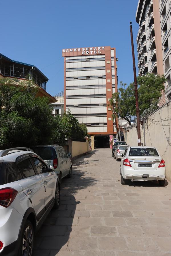 Hotel Sarweshwary Varanasi Ngoại thất bức ảnh