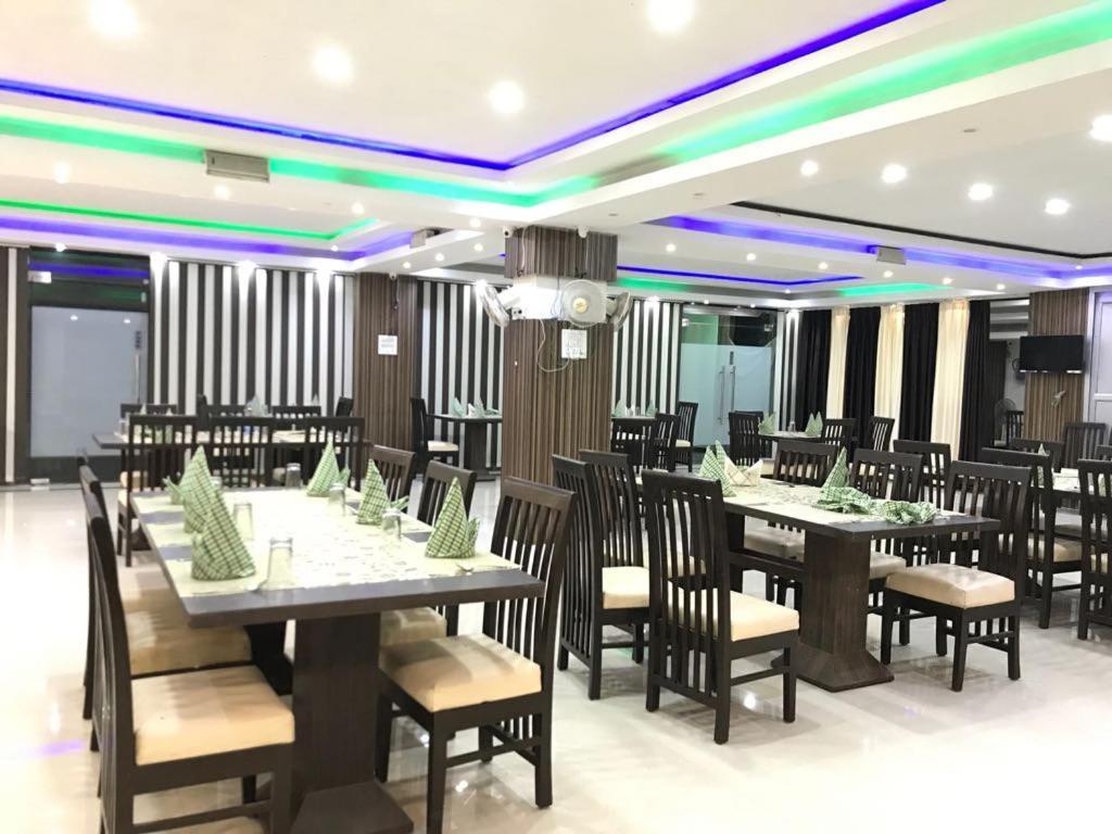 Hotel Sarweshwary Varanasi Ngoại thất bức ảnh