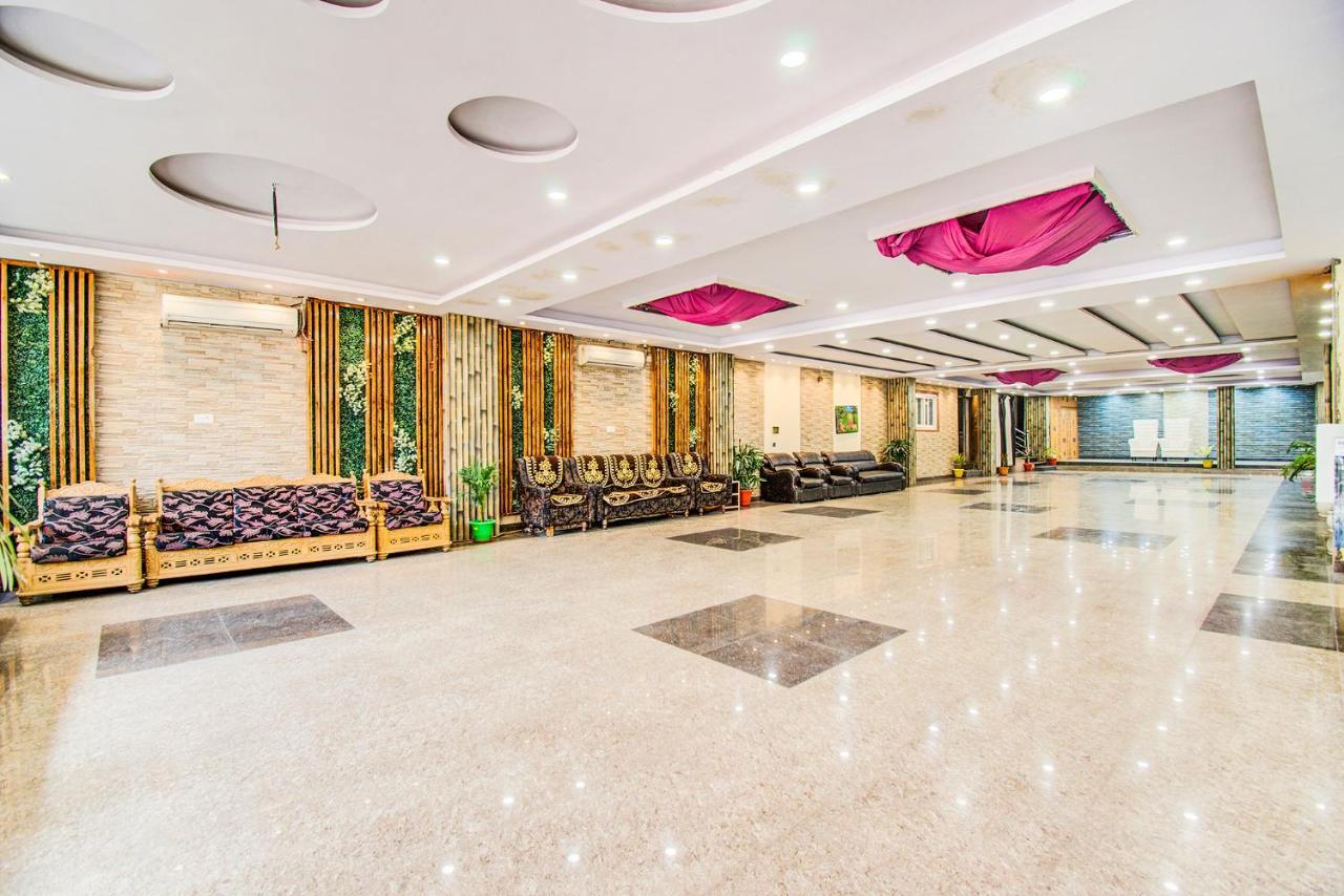 Hotel Sarweshwary Varanasi Ngoại thất bức ảnh
