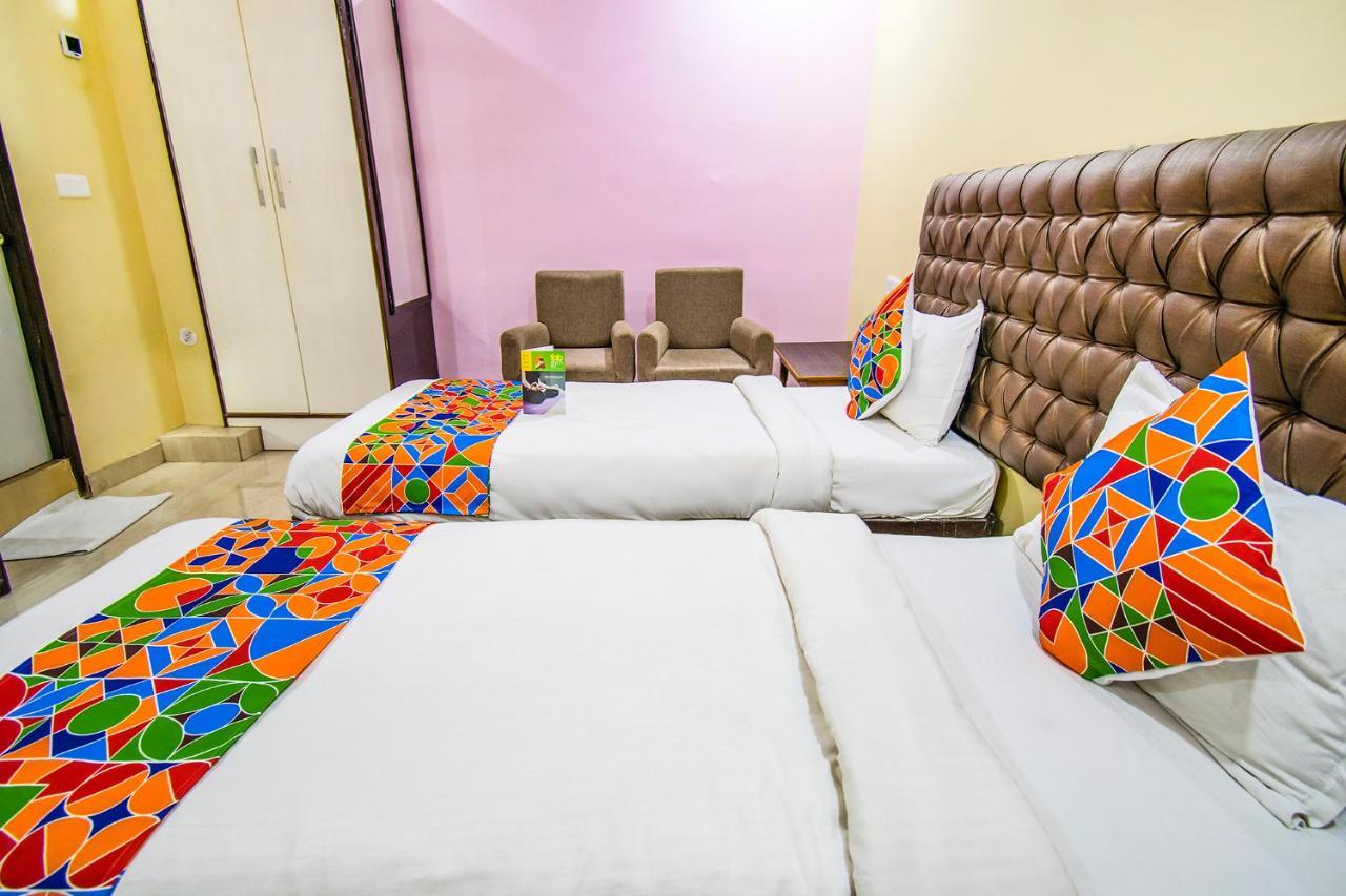 Hotel Sarweshwary Varanasi Ngoại thất bức ảnh