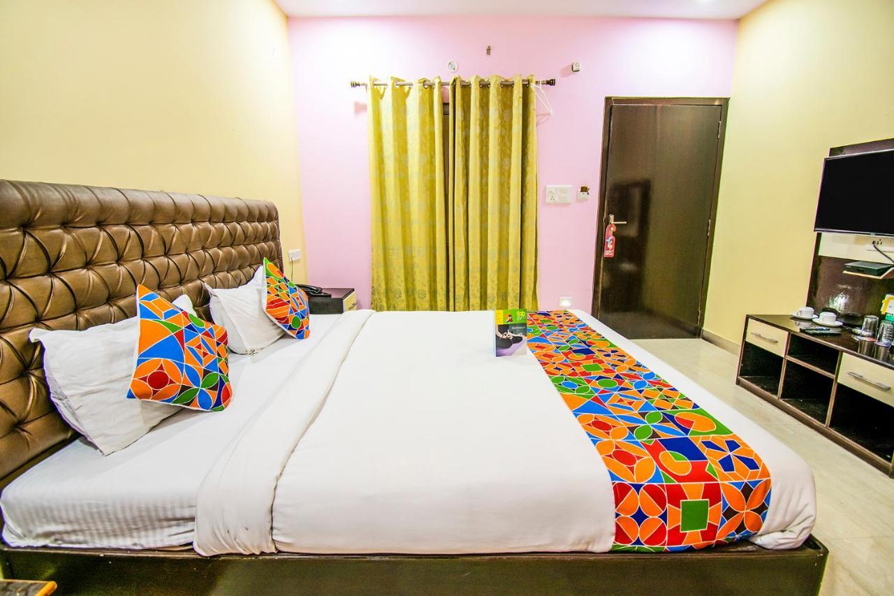 Hotel Sarweshwary Varanasi Ngoại thất bức ảnh