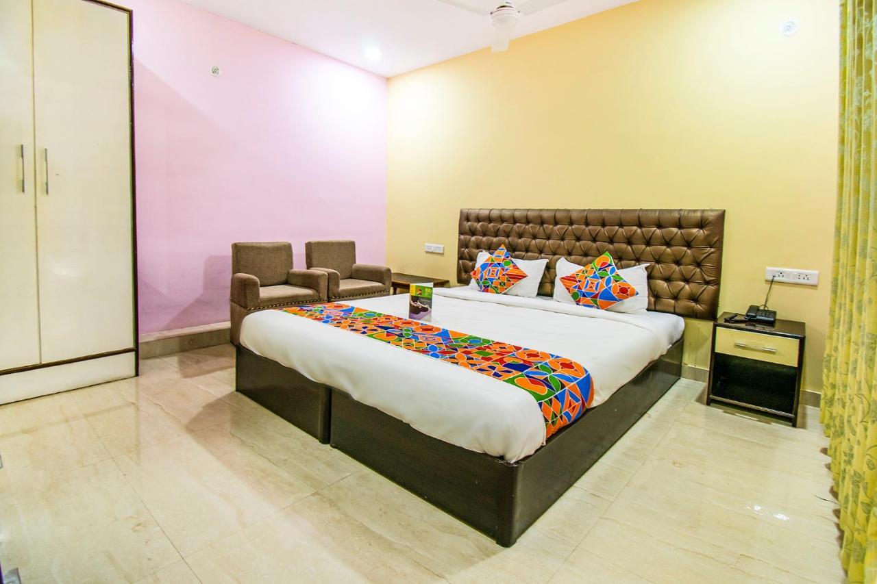 Hotel Sarweshwary Varanasi Ngoại thất bức ảnh