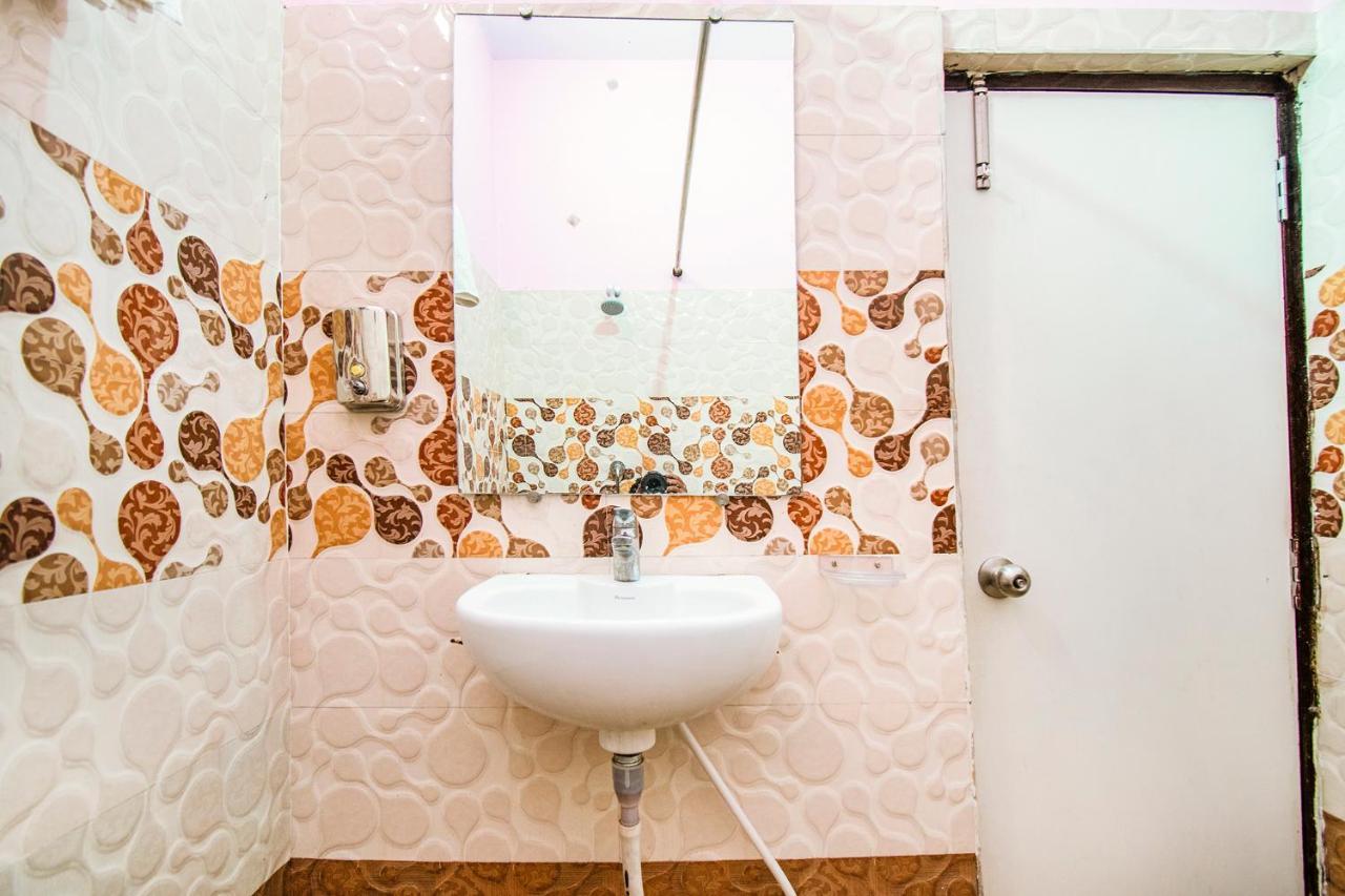 Hotel Sarweshwary Varanasi Ngoại thất bức ảnh