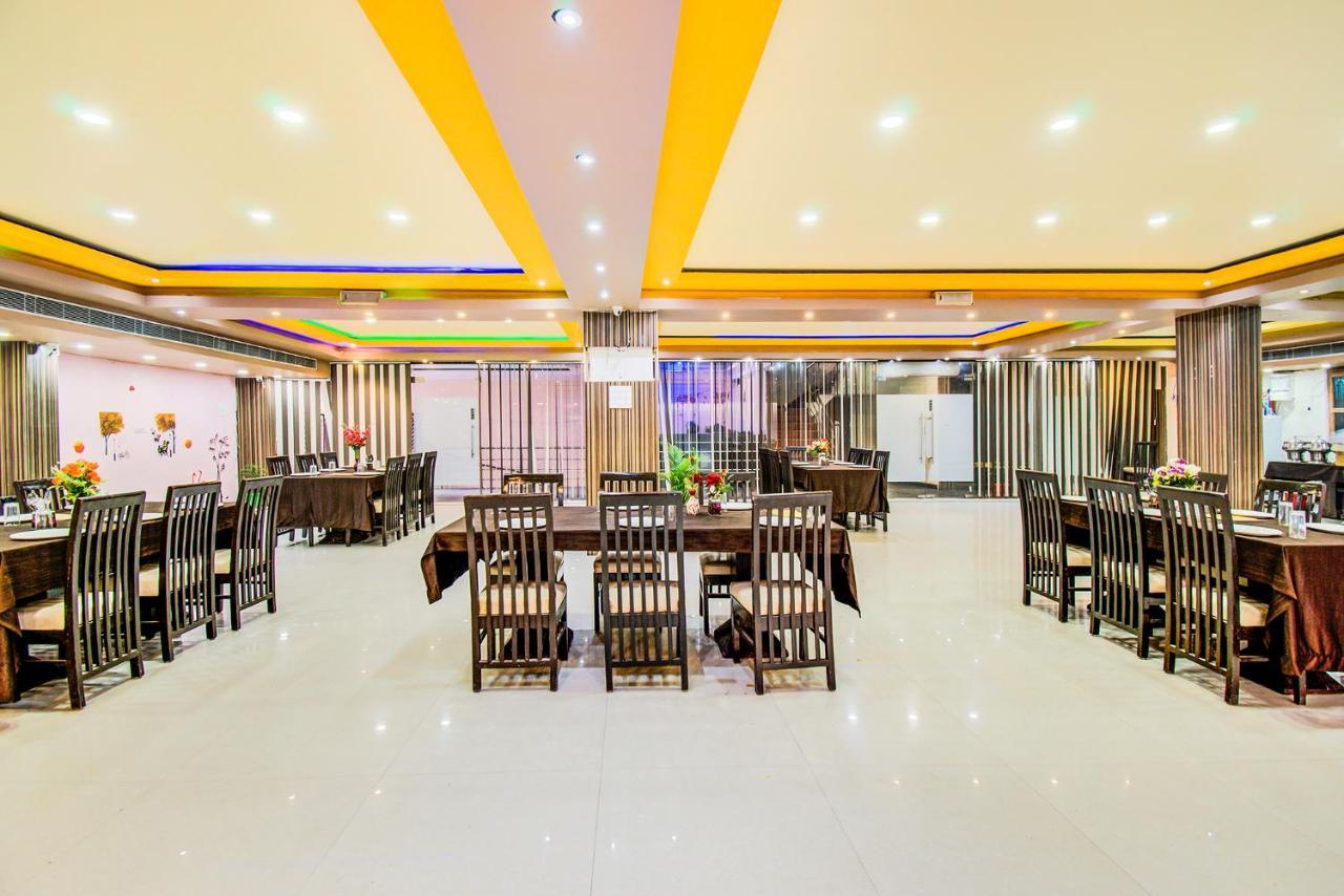 Hotel Sarweshwary Varanasi Ngoại thất bức ảnh
